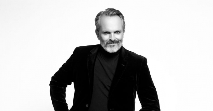 Miguel Bosé acosado por la prensa española