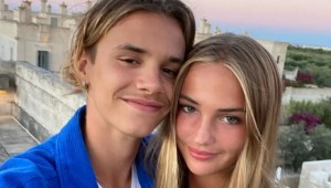 Romeo Beckham pillado con su novia en una cita en Londres