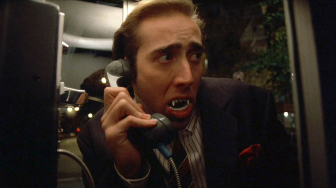 Cage en una secuencia de 'El beso del Vampiro'.