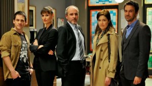 Noticia Estrenadas las promos de 'Laura y el misterio del asesino inesperado'