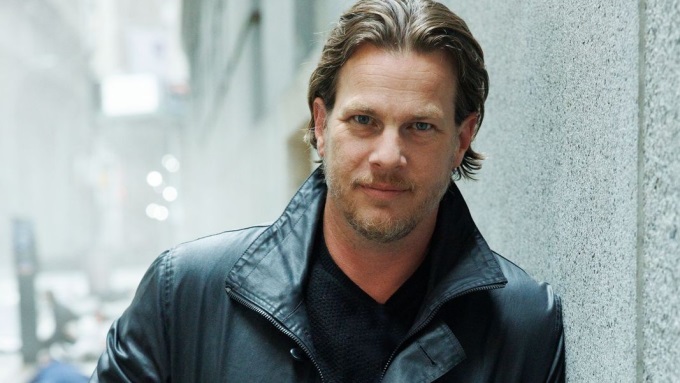 Jonathan Nolan