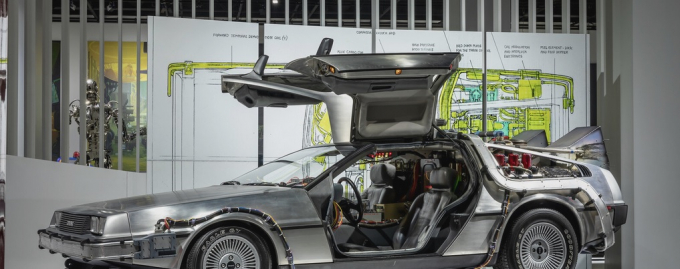 El DeLorean original expuesto en el Petersen Museum