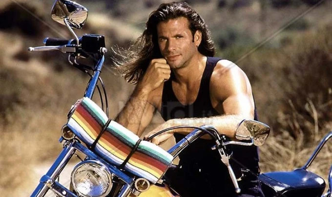 Lorenzo Lamas, el rey de las camas: El helicóptero que lo salvó de la ruina