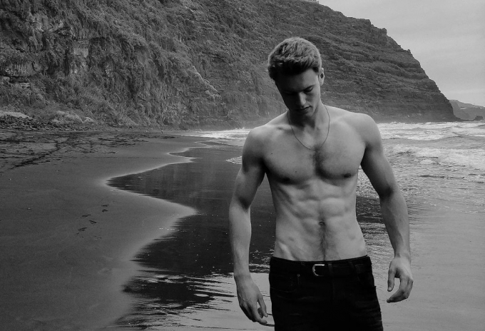 Iñigo Aguas habla sobre la adaptación televisiva de 'los cuerpos' y su nueva novela