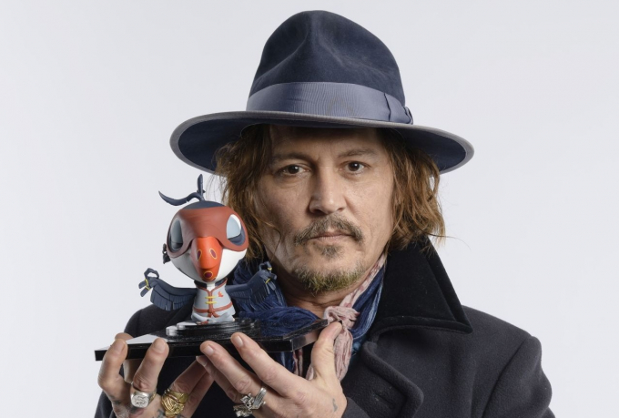 Johnny Depp vuelve al Ártico en 'Puffins Impossible'