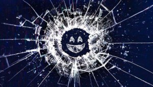 'Black Mirror' regresa con una temporada 6 más cinematográfica