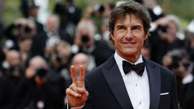 Tom Cruise llega a Cannes pilotando un espectacular helicóptero