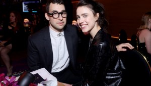 Margaret Qualley y Jack Antonoff están comprometidos