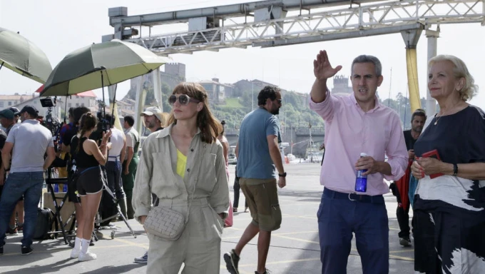 'Casi familia' se rueda en Cantabria con Michelle Jenner y Julián López al frente del reparto
