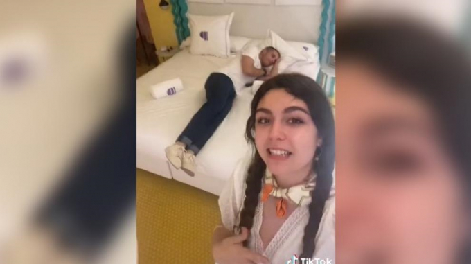 La mayor calentada de una tiktoker en Ibiza