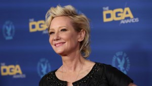 Anne Heche hospitalizada con graves quemaduras tras sufrir un accidente de tráfico