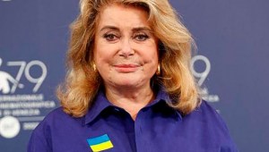 Catherine Deneuve premiada con el León de Oro en el Festival de Cine de Venecia