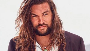 Jason Momoa y su nuevo peinado con tatuaje