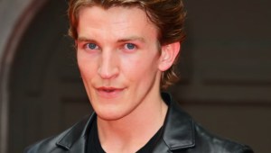 Quién es Ewan Mitchell, el actor que encarna al príncipe Aemond Targaryen
