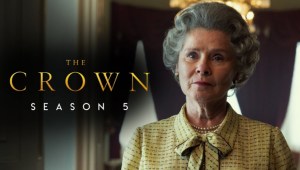 The Crown: La princesa Diana, la reina Isabel y el príncipe Carlos, entre la familia real, en el primer vistazo a la quinta temporada.