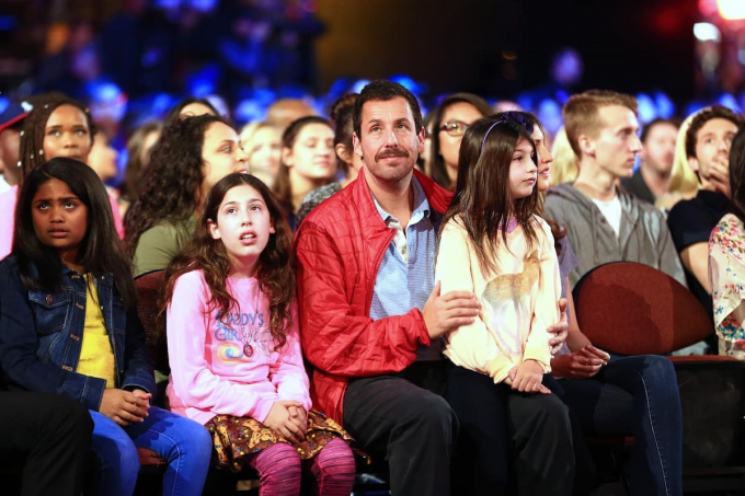 Las hijas de Adam Sandler protagonizarán su nueva película de Netflix