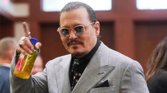 La estrella de 'Piratas' Johnny Depp vuelve a los tribunales para una nueva batalla en el caso de difamación.