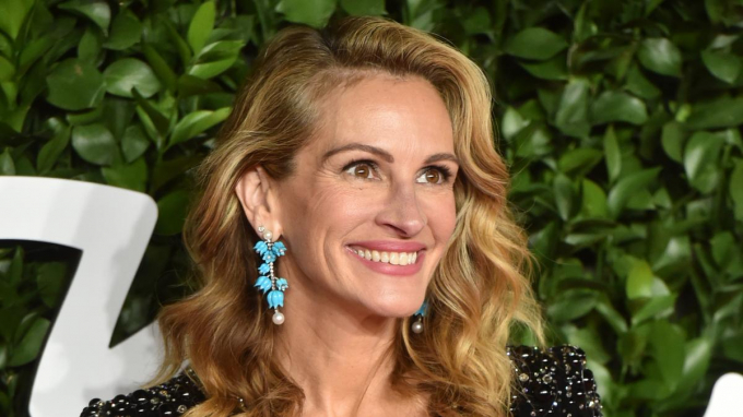 Julia Roberts celebra el 18º cumpleaños de sus mellizos Phinneas y Hazel con una foto de recuerdo: 'Love You'.