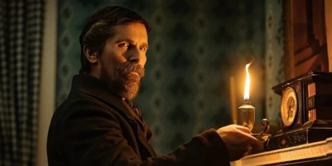 Christian Bale investiga un horrible asesinato en el tráiler de 'Los crímenes de la Academia'