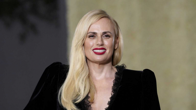 Rebel Wilson sufrió una vez una conmoción cerebral y luego trabajó 16 horas al día.