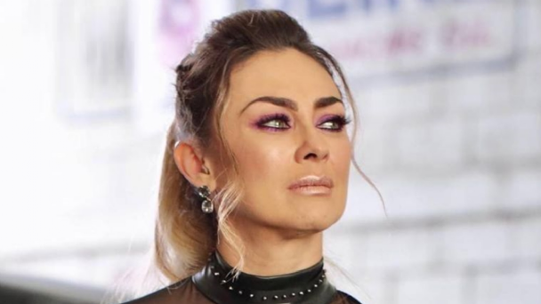 Aracely Arámbula habla sobre este fin de año sin su papá.