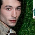 Noticia La estrella de 'The Flash' Ezra Miller llega a un acuerdo de culpabilidad antes de la audiencia por robo en Vermont