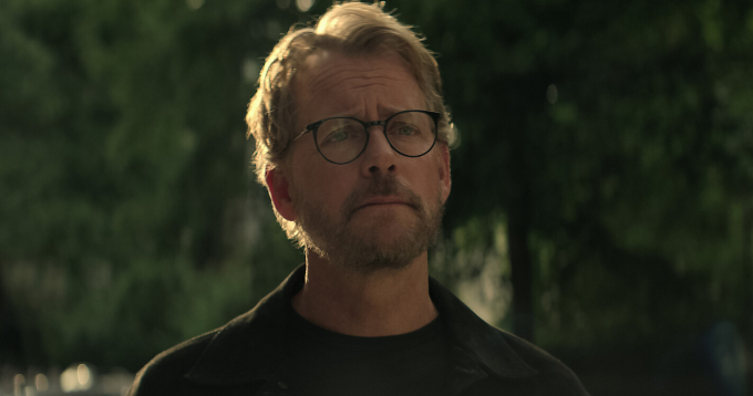 Quién es Lockwood, el padre de Kate en 'You' T4