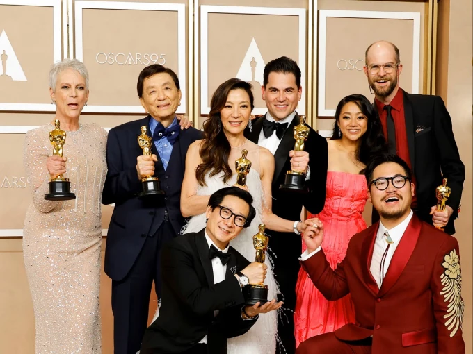 Oscars 2023: 'Todo a la vez en todas partes' arrasa en la gala con siete estatuillas