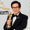 Noticia Ke Huy Quan duerme solo 1 hora después de los Oscar: Su entrevista en Variety