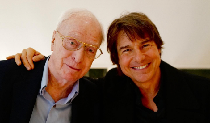Sir Michael Caine y el actor Tom Cruise durante la fiesta de cumpleaños del primero celebrada el pasado día 14 de marzo.