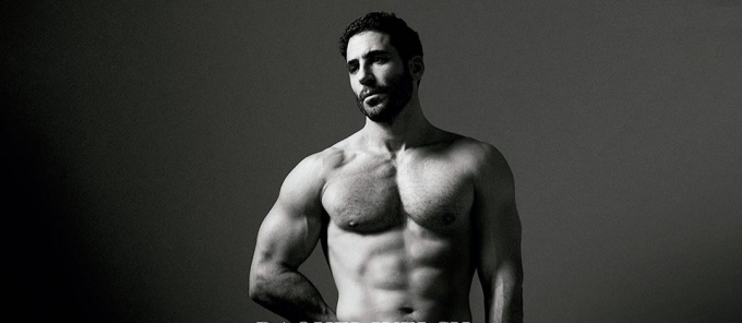 Miguel Ángel Silvestre se besa con una joven en la calle