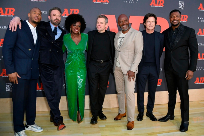 Marlon Wayans, Ben Affleck, Viola Davis, Matt Damon, Julius Tennon, Jason Bateman y Chris Tucker. 