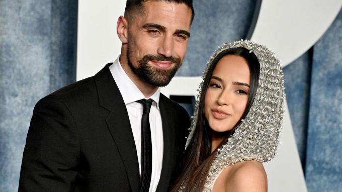 ¡Confirmado! Prometido de Becky G le fue infiel
