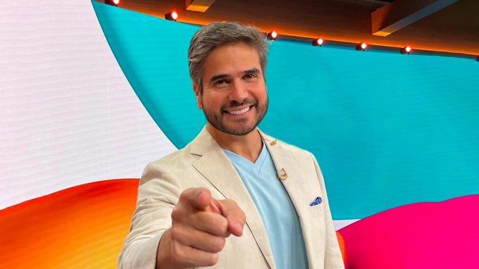 Daniel Arenas disfruta de una sorpresa el día más especial para él