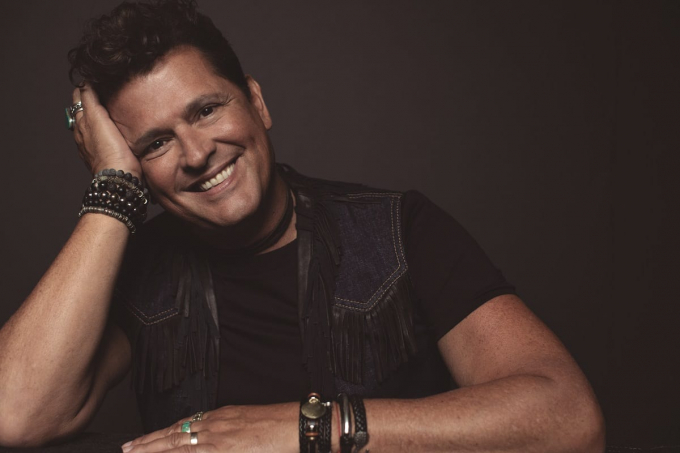 Carlos Vives festejará sus 30 años de carrera a lo grande 