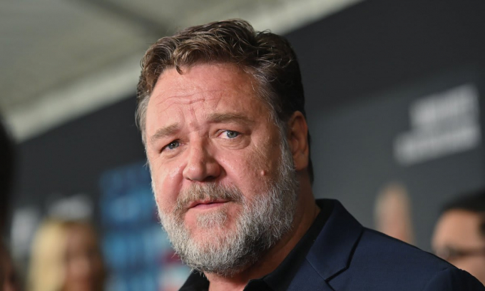 Russell Crowe está 
