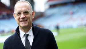 Noticia Tom Hanks dice que con la IA seguirá apareciendo en películas tras su muerte