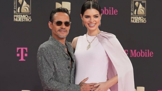 Marc Anthony da la bienvenida a su primer bebé con Nadia Ferreira
