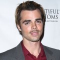 Noticia El renacer de Reid Ewing: De Modern Family a una vida auténtica y centrada en el bienestar emocional