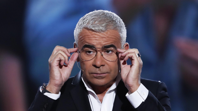 Jorge Javier Vázquez regresa a la televisión con un programa de entrevistas para competir contra El Hormiguero