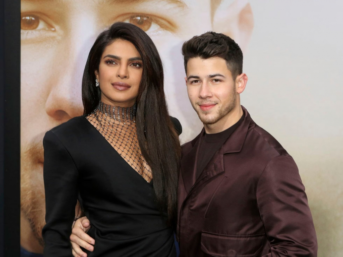 Nick Jonas comparte con Priyanka Chopra un verano de película con su hija Malti