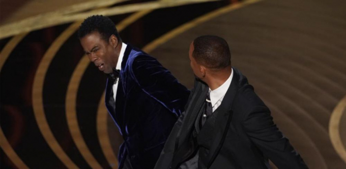 Chris Rock tuvo que ir a terapia por la bofetada de los Oscars