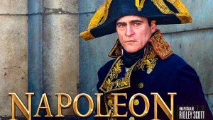 Joaquin Phoenix lidera la batalla en el nuevo y épico póster de 'Napoleón'