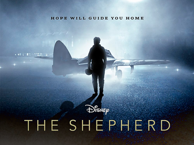 John Travolta salva a un piloto en apuros en el primer tráiler de 'The Shepherd'