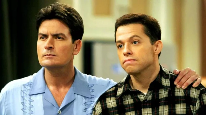 Charlie Sheen lamenta su comportamiento en 'Dos hombres y medio': 