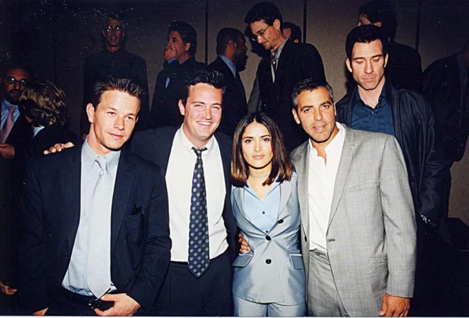 George Clooney revela que Matthew Perry no fue feliz en su época de 'Friends'