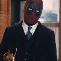 Noticia Ryan Reynolds acepta su Emmy vestido de Deadpool