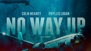  'No Way Up': tráiler y fecha de estreno del thriller de tiburones en un avión