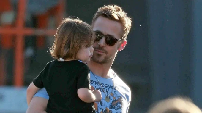Ryan Gosling explica por qué no deja ver 'Barbie' a sus hijas