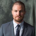 Noticia Stephen Amell liderará el spin-off de 'Suits' en Los Ángeles